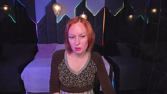 Snapshot of NikaGentle chatting on October 11, 5:41 am NikaGentle online show from October 11, 5:41 am
