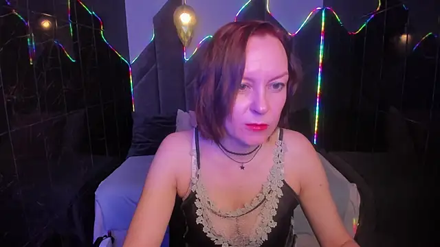 Snapshot of NikaGentle chatting on December 3, 5:30 am NikaGentle online show from December 3, 5:30 am