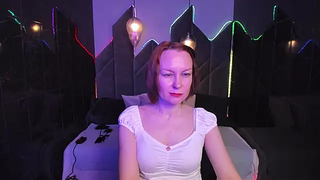 Snapshot of NikaGentle chatting on November 29, 5:40 am NikaGentle online show from November 29, 5:40 am