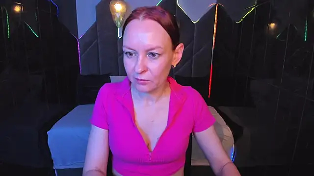 Snapshot of NikaGentle chatting on November 7, 5:56 am NikaGentle online show from November 7, 5:56 am