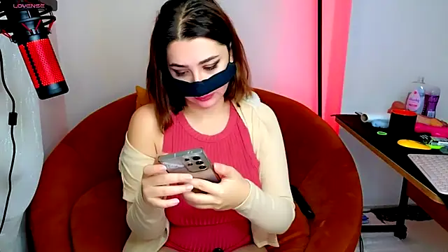  L0VE ME online show from January 17, 1:46 pm