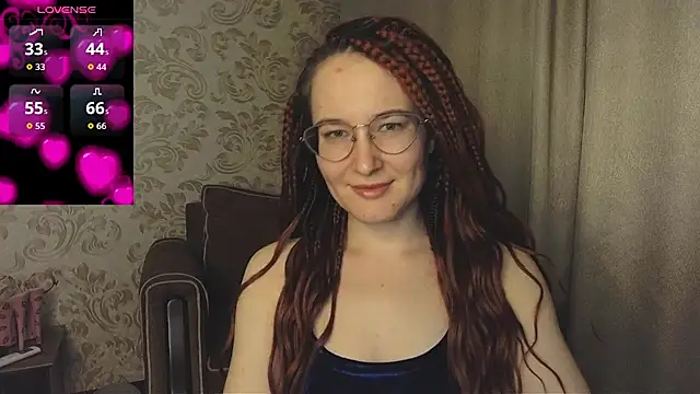 Snapshot of AgnesGraham chatting on October 5, 10:33 pm AgnesGraham online show from October 5, 10:33 pm