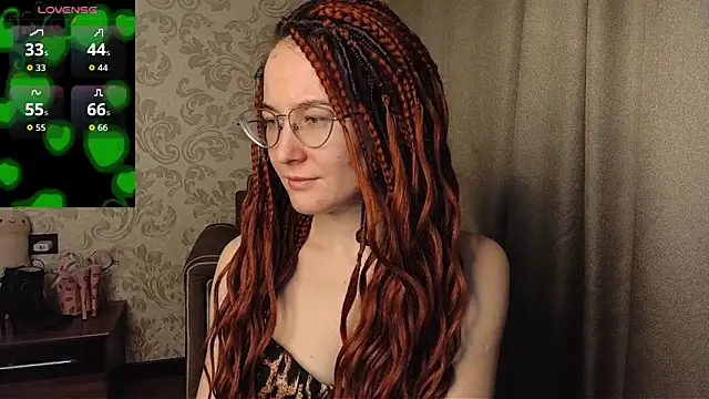 Snapshot of AgnesGraham chatting on October 12, 8:21 pm AgnesGraham online show from October 12, 8:21 pm