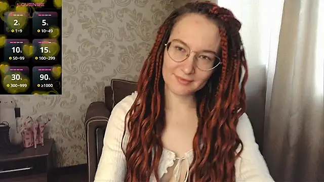 Snapshot of AgnesGraham chatting on October 9, 5:30 am AgnesGraham online show from October 9, 5:30 am