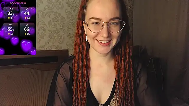 Snapshot of AgnesGraham chatting on February 22, 7:03 pm AgnesGraham online show from February 22, 7:03 pm