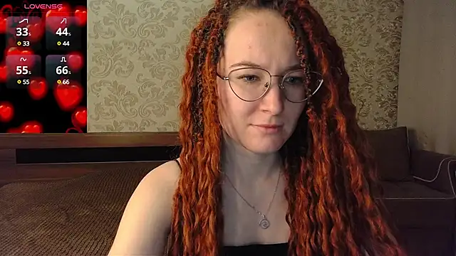 Snapshot of AgnesGraham chatting on March 16, 9:26 pm AgnesGraham online show from March 16, 9:26 pm