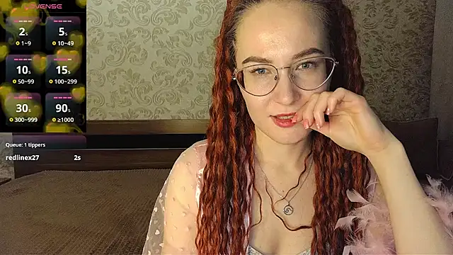 Snapshot of AgnesGraham chatting on March 3, 9:48 pm AgnesGraham online show from March 3, 9:48 pm