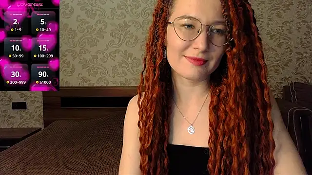 Snapshot of AgnesGraham chatting on March 17, 12:32 am AgnesGraham online show from March 17, 12:32 am