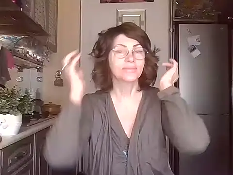Snapshot of Baby-Matilda chatting on March 16, 8:43 am Baby-Matilda online show from March 16, 8:43 am