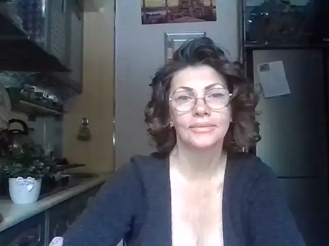 Snapshot of Baby-Matilda chatting on October 4, 6:59 am Baby-Matilda online show from October 4, 6:59 am