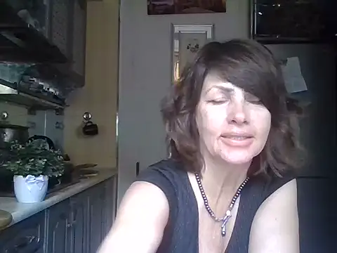 Snapshot of Baby-Matilda chatting on September 12, 11:43 am Baby-Matilda online show from September 12, 11:43 am