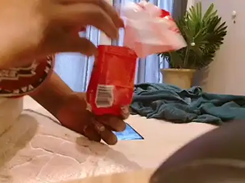 Snapshot of Misswhiteee chatting on November 7, 8:08 am Misswhiteee online show from November 7, 8:08 am