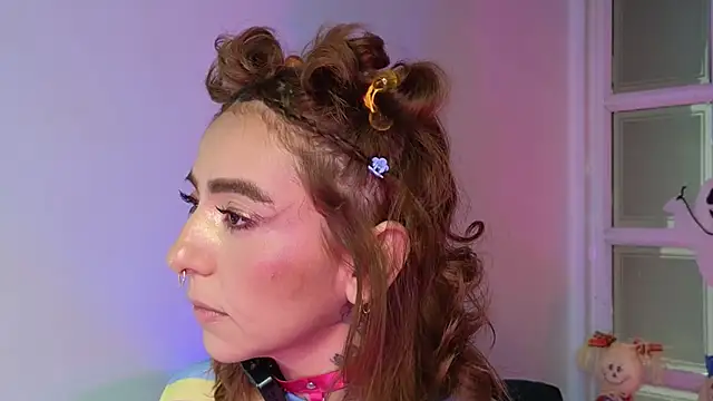 Snapshot of Evangelyne_1 chatting on October 29, 3:44 pm Evangelyne 1 online show from October 29, 3:44 pm