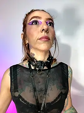 Snapshot of Evangelyne_1 chatting on October 22, 3:55 pm Evangelyne 1 online show from October 22, 3:55 pm