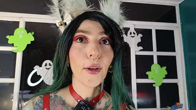 Snapshot of Evangelyne_1 chatting on October 14, 3:45 pm Evangelyne 1 online show from October 14, 3:45 pm