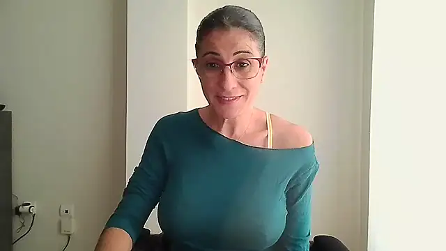 Sanada hot online show from October 15, 1:30 pm