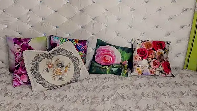 DoraMay online show from November 24, 7:36 pm