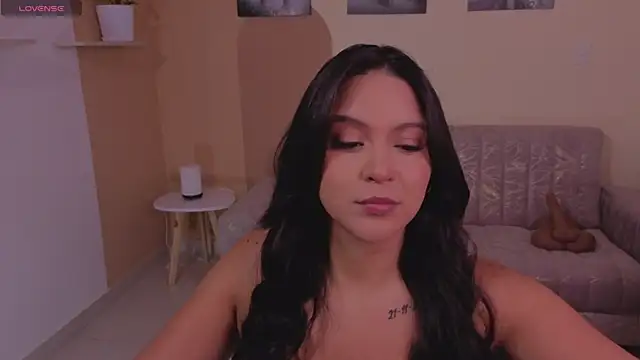 ToriCrossX online show from March 3, 5:14 am