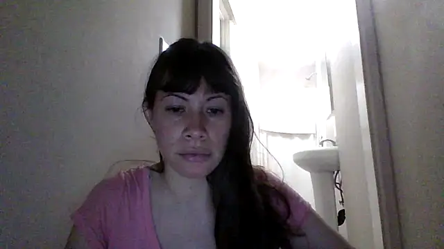 Snapshot of petitedoll29 chatting on October 31, 8:05 pm petitedoll29 online show from October 31, 8:05 pm