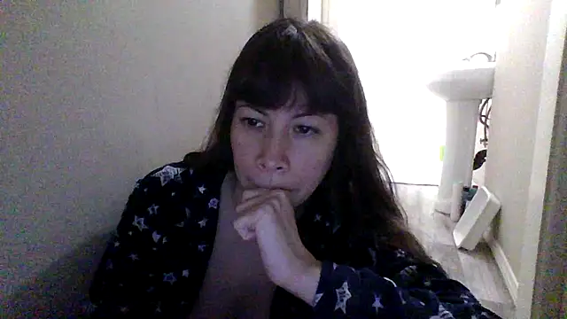 Snapshot of petitedoll29 chatting on November 8, 10:35 pm petitedoll29 online show from November 8, 10:35 pm