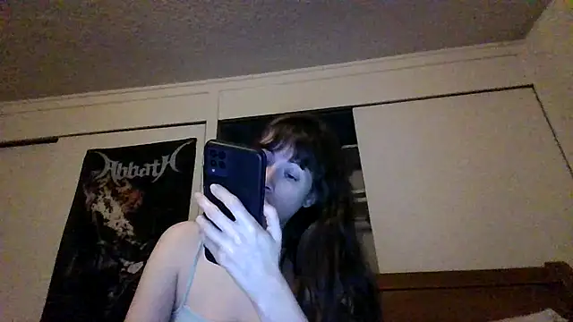 Snapshot of petitedoll29 chatting on December 7, 4:26 am petitedoll29 online show from December 7, 4:26 am