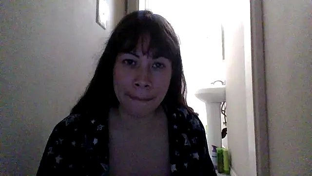 Snapshot of petitedoll29 chatting on December 16, 12:15 am petitedoll29 online show from December 16, 12:15 am