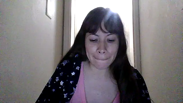 Snapshot of petitedoll29 chatting on November 12, 9:29 pm petitedoll29 online show from November 12, 9:29 pm