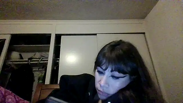 Snapshot of petitedoll29 chatting on December 16, 3:51 am petitedoll29 online show from December 16, 3:51 am