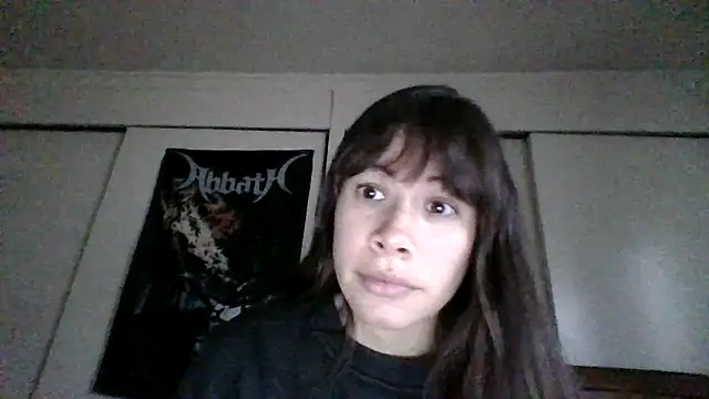 Snapshot of petitedoll29 chatting on December 8, 12:24 am petitedoll29 online show from December 8, 12:24 am