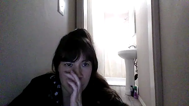 Snapshot of petitedoll29 chatting on December 5, 1:16 am petitedoll29 online show from December 5, 1:16 am