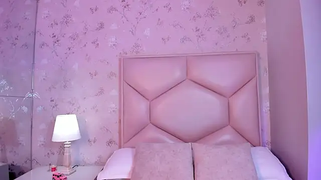 Snapshot of ambar_sullivan chatting on October 16, 11:40 am ambar sullivan online show from October 16, 11:40 am