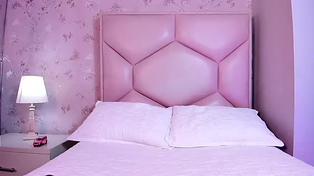 Snapshot of ambar_sullivan chatting on December 3, 11:31 am ambar sullivan online show from December 3, 11:31 am