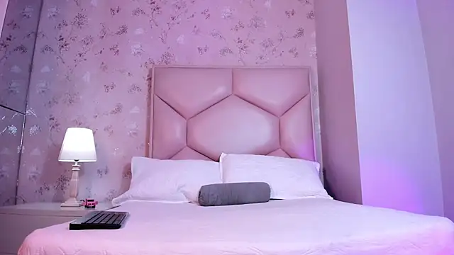 ambar sullivan online show from December 4, 11:42 am