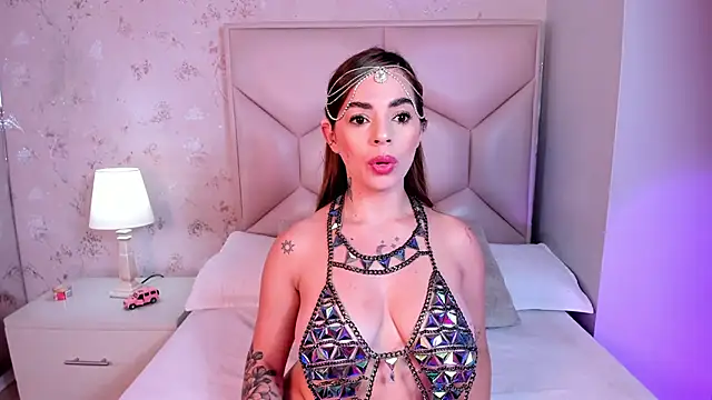 Snapshot of ambar_sullivan chatting on October 29, 11:42 am ambar sullivan online show from October 29, 11:42 am