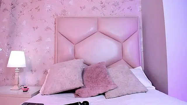 ambar sullivan online show from December 17, 11:26 am