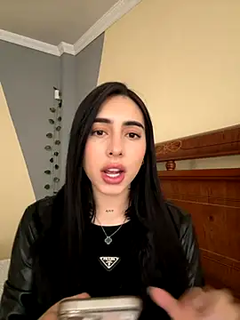 Snapshot of isabella_jade chatting on September 10, 1:32 pm isabella jade online show from September 10, 1:32 pm