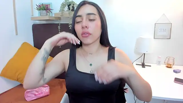 Snapshot of isabella_jade chatting on March 22, 5:20 pm isabella jade online show from March 22, 5:20 pm