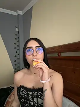 Snapshot of isabella_jade chatting on September 22, 1:17 pm isabella jade online show from September 22, 1:17 pm