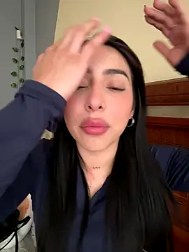 Snapshot of isabella_jade chatting on October 15, 2:25 pm isabella jade online show from October 15, 2:25 pm