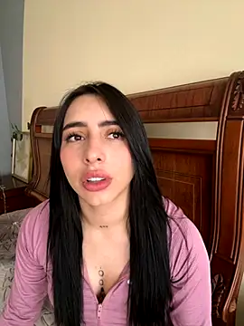 Snapshot of isabella_jade chatting on October 3, 1:23 pm isabella jade online show from October 3, 1:23 pm