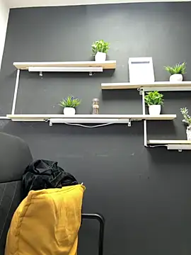 isabella jade online show from November 7, 1:15 pm