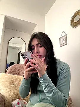 isabella jade online show from November 5, 1:25 pm