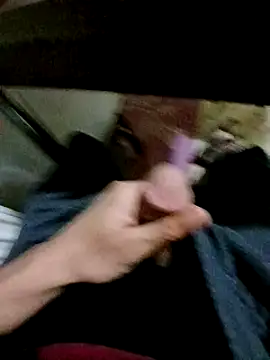 Snapshot of Darkboss31 chatting on February 16, 12:52 am Darkboss31 online show from February 16, 12:52 am