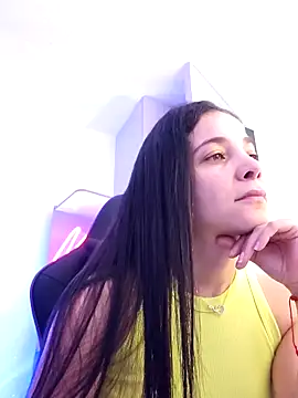 miaeyes online show from January 11, 1:32 pm