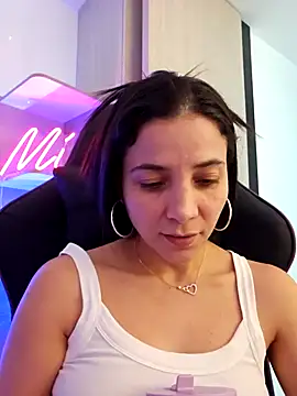 miaeyes online show from January 18, 4:53 pm