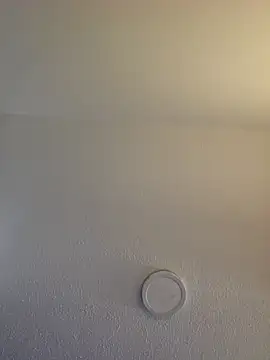 miaeyes online show from December 4, 12:30 pm