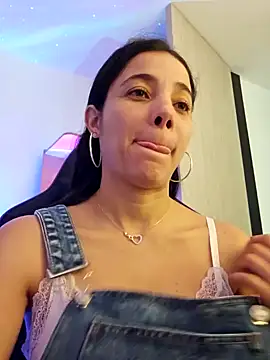 miaeyes online show from January 4, 2:14 pm