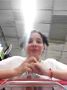 miaeyes online show from December 11, 7:46 pm