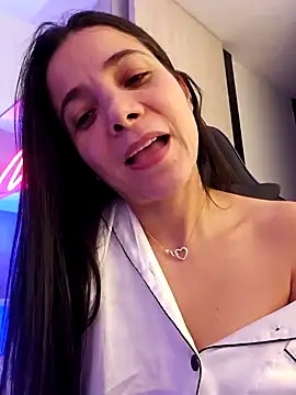 miaeyes online show from January 18, 4:48 am