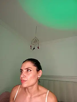 ASHLEY BLAIR online show from February 8, 9:45 pm